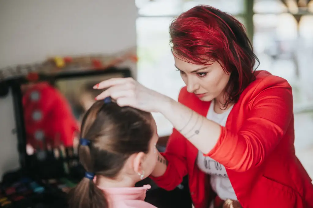 Malování na obličej na svatbě